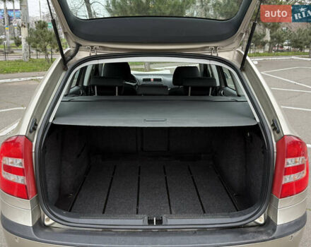 Бежевый Шкода Октавия, объемом двигателя 1.6 л и пробегом 220 тыс. км за 7600 $, фото 24 на Automoto.ua