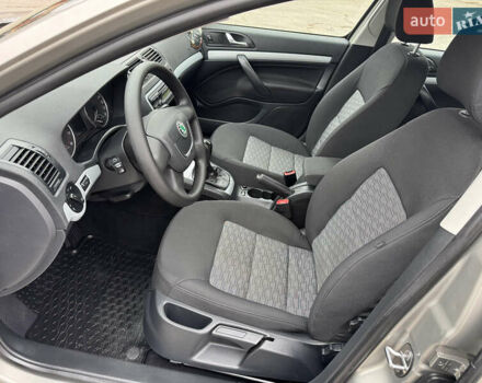 Бежевый Шкода Октавия, объемом двигателя 1.6 л и пробегом 223 тыс. км за 7700 $, фото 24 на Automoto.ua