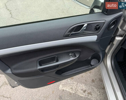 Бежевый Шкода Октавия, объемом двигателя 1.6 л и пробегом 223 тыс. км за 7700 $, фото 23 на Automoto.ua