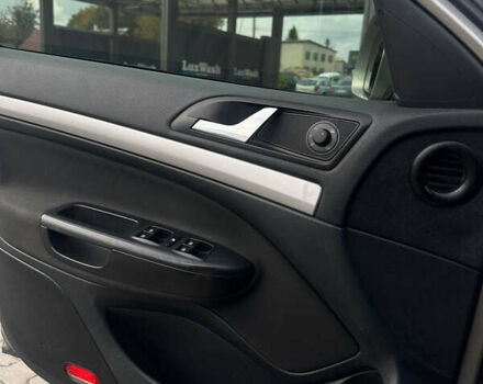 Бежевый Шкода Октавия, объемом двигателя 1.6 л и пробегом 280 тыс. км за 6999 $, фото 5 на Automoto.ua