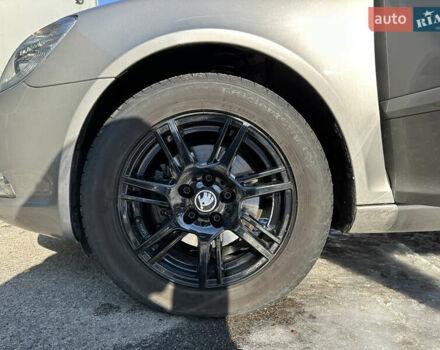 Бежевый Шкода Октавия, объемом двигателя 1.8 л и пробегом 124 тыс. км за 8300 $, фото 22 на Automoto.ua