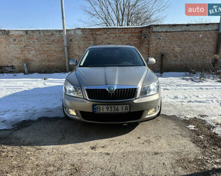 Бежевый Шкода Октавия, объемом двигателя 1.8 л и пробегом 124 тыс. км за 8300 $, фото 28 на Automoto.ua