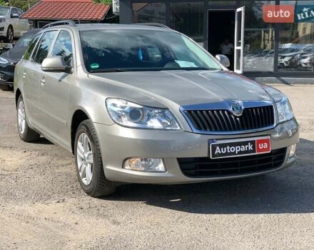 Бежевый Шкода Октавия, объемом двигателя 1.6 л и пробегом 125 тыс. км за 8330 $, фото 2 на Automoto.ua