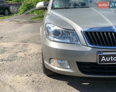 Бежевый Шкода Октавия, объемом двигателя 1.6 л и пробегом 125 тыс. км за 8330 $, фото 10 на Automoto.ua
