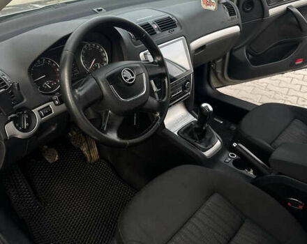 Бежевый Шкода Октавия, объемом двигателя 1.6 л и пробегом 280 тыс. км за 6999 $, фото 6 на Automoto.ua