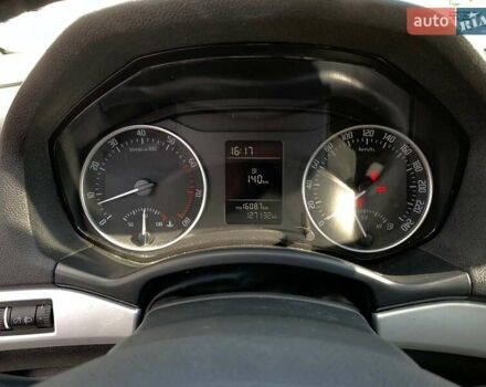 Бежевый Шкода Октавия, объемом двигателя 1.6 л и пробегом 125 тыс. км за 8330 $, фото 30 на Automoto.ua