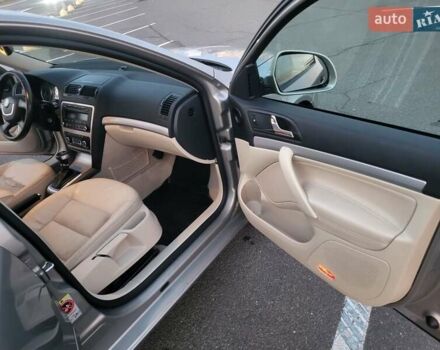 Бежевый Шкода Октавия, объемом двигателя 1.98 л и пробегом 231 тыс. км за 8300 $, фото 27 на Automoto.ua