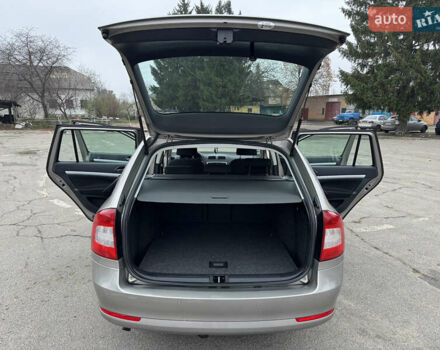 Бежевый Шкода Октавия, объемом двигателя 1.6 л и пробегом 223 тыс. км за 7700 $, фото 37 на Automoto.ua