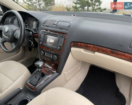 Бежевый Шкода Октавия, объемом двигателя 1.8 л и пробегом 159 тыс. км за 7499 $, фото 35 на Automoto.ua