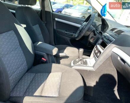 Бежевый Шкода Октавия, объемом двигателя 1.6 л и пробегом 125 тыс. км за 8330 $, фото 24 на Automoto.ua