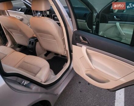 Бежевый Шкода Октавия, объемом двигателя 1.98 л и пробегом 231 тыс. км за 8300 $, фото 28 на Automoto.ua