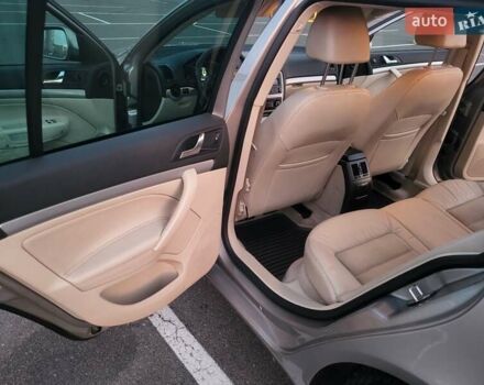 Бежевый Шкода Октавия, объемом двигателя 1.98 л и пробегом 231 тыс. км за 8300 $, фото 26 на Automoto.ua