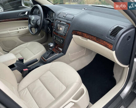 Бежевый Шкода Октавия, объемом двигателя 1.8 л и пробегом 159 тыс. км за 7499 $, фото 31 на Automoto.ua