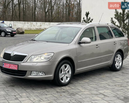 Бежевый Шкода Октавия, объемом двигателя 1.8 л и пробегом 159 тыс. км за 7499 $, фото 1 на Automoto.ua