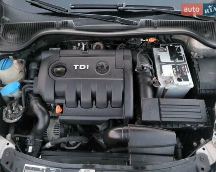 Бежевый Шкода Октавия, объемом двигателя 1.98 л и пробегом 231 тыс. км за 8300 $, фото 64 на Automoto.ua