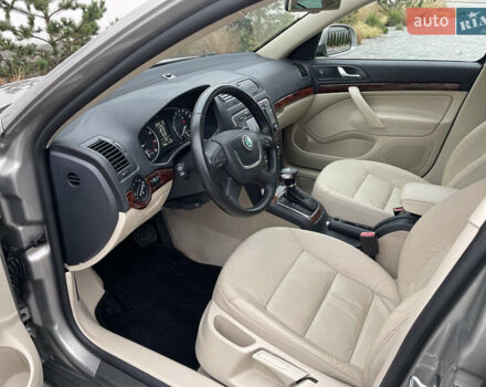 Бежевый Шкода Октавия, объемом двигателя 1.8 л и пробегом 159 тыс. км за 7499 $, фото 16 на Automoto.ua