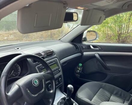 Бежевый Шкода Октавия, объемом двигателя 1.8 л и пробегом 239 тыс. км за 7000 $, фото 24 на Automoto.ua