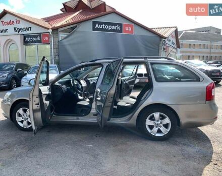 Бежевый Шкода Октавия, объемом двигателя 1.6 л и пробегом 125 тыс. км за 8330 $, фото 21 на Automoto.ua