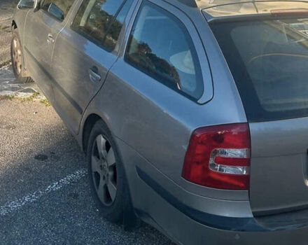 Бежевый Шкода Октавия, объемом двигателя 1.6 л и пробегом 200 тыс. км за 4999 $, фото 1 на Automoto.ua