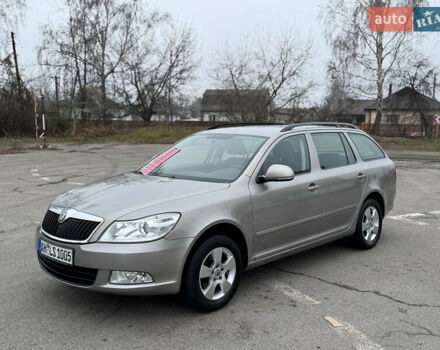 Бежевый Шкода Октавия, объемом двигателя 1.6 л и пробегом 223 тыс. км за 7700 $, фото 1 на Automoto.ua
