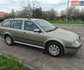 Бежевый Шкода Октавия, объемом двигателя 1.6 л и пробегом 242 тыс. км за 6100 $, фото 1 на Automoto.ua