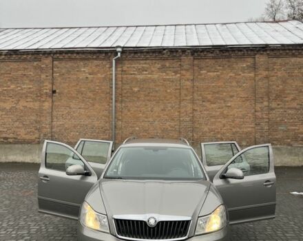 Бежевий Шкода Октавія, об'ємом двигуна 1.8 л та пробігом 280 тис. км за 8000 $, фото 13 на Automoto.ua