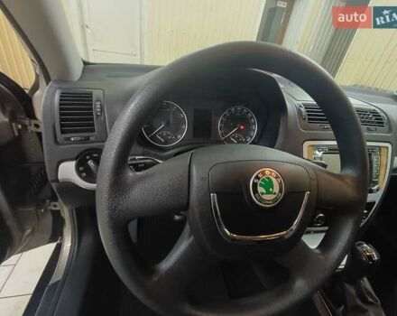 Бежевий Шкода Октавія, об'ємом двигуна 0 л та пробігом 197 тис. км за 8000 $, фото 1 на Automoto.ua