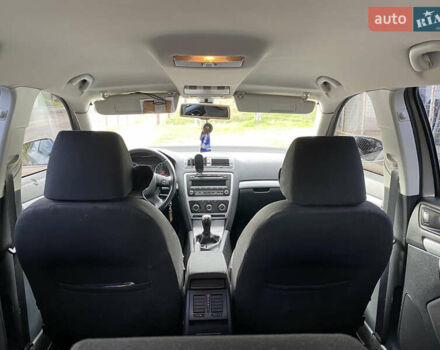 Бежевий Шкода Октавія, об'ємом двигуна 1.6 л та пробігом 237 тис. км за 7300 $, фото 7 на Automoto.ua