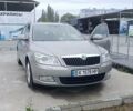 Бежевый Шкода Октавия, объемом двигателя 1.6 л и пробегом 235 тыс. км за 8599 $, фото 1 на Automoto.ua