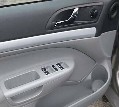 Бежевый Шкода Октавия, объемом двигателя 1.39 л и пробегом 213 тыс. км за 8000 $, фото 3 на Automoto.ua