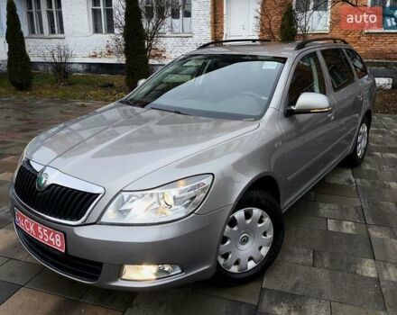 Бежевый Шкода Октавия, объемом двигателя 1.6 л и пробегом 218 тыс. км за 7300 $, фото 1 на Automoto.ua