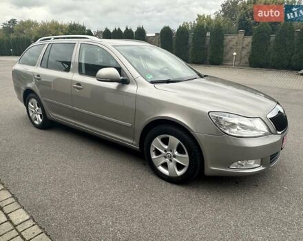 Бежевий Шкода Октавія, об'ємом двигуна 1.8 л та пробігом 239 тис. км за 8150 $, фото 2 на Automoto.ua