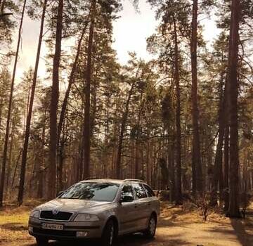 Бежевий Шкода Октавія, об'ємом двигуна 1.6 л та пробігом 194 тис. км за 6999 $, фото 1 на Automoto.ua