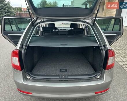 Бежевий Шкода Октавія, об'ємом двигуна 1.8 л та пробігом 239 тис. км за 8150 $, фото 27 на Automoto.ua