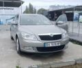 Бежевый Шкода Октавия, объемом двигателя 1.6 л и пробегом 235 тыс. км за 8899 $, фото 1 на Automoto.ua
