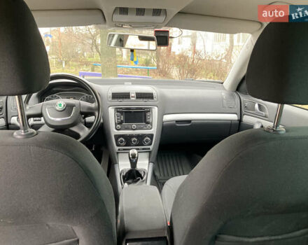 Бежевый Шкода Октавия, объемом двигателя 1.6 л и пробегом 279 тыс. км за 8100 $, фото 13 на Automoto.ua