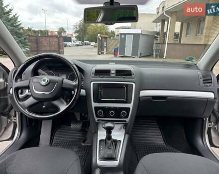 Бежевий Шкода Октавія, об'ємом двигуна 1.8 л та пробігом 239 тис. км за 8150 $, фото 23 на Automoto.ua