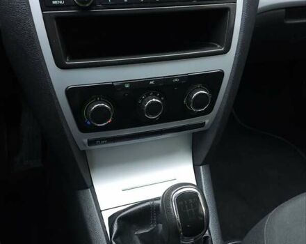 Бежевый Шкода Октавия, объемом двигателя 1.6 л и пробегом 218 тыс. км за 7300 $, фото 11 на Automoto.ua