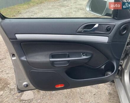 Бежевый Шкода Октавия, объемом двигателя 1.6 л и пробегом 279 тыс. км за 8100 $, фото 5 на Automoto.ua