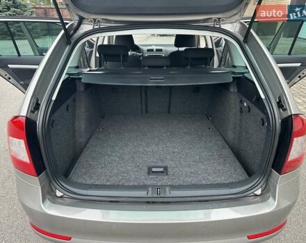 Бежевий Шкода Октавія, об'ємом двигуна 1.8 л та пробігом 239 тис. км за 8150 $, фото 28 на Automoto.ua