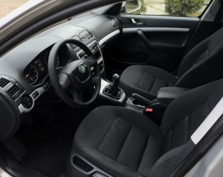 Бежевый Шкода Октавия, объемом двигателя 1.6 л и пробегом 218 тыс. км за 7300 $, фото 19 на Automoto.ua