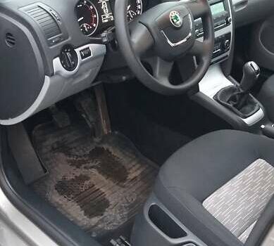 Бежевый Шкода Октавия, объемом двигателя 1.39 л и пробегом 213 тыс. км за 8000 $, фото 68 на Automoto.ua