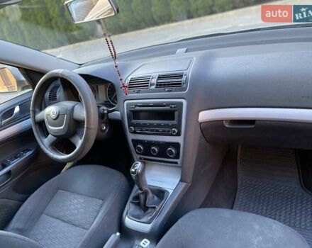 Бежевий Шкода Октавія, об'ємом двигуна 1.6 л та пробігом 120 тис. км за 8200 $, фото 22 на Automoto.ua