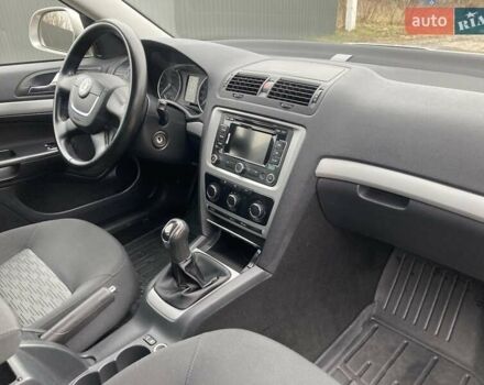 Бежевый Шкода Октавия, объемом двигателя 1.6 л и пробегом 279 тыс. км за 8100 $, фото 11 на Automoto.ua