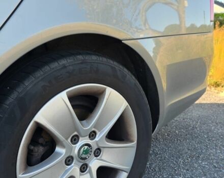 Бежевый Шкода Октавия, объемом двигателя 1.6 л и пробегом 270 тыс. км за 4000 $, фото 5 на Automoto.ua