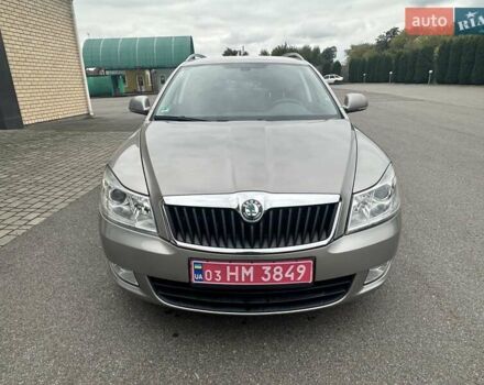 Бежевий Шкода Октавія, об'ємом двигуна 1.8 л та пробігом 239 тис. км за 8150 $, фото 1 на Automoto.ua