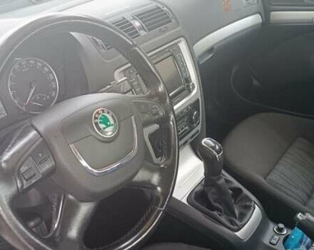 Шкода Октавия 2011 в Каменце-Подольском на Automoto.ua Бежевый Шкода Октавия, объемом двигателя 1.6 л и пробегом 209 тыс. км за 8599 $, фото 5 на Automoto.ua