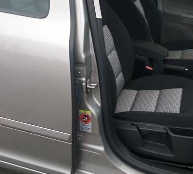 Бежевый Шкода Октавия, объемом двигателя 1.39 л и пробегом 213 тыс. км за 8000 $, фото 53 на Automoto.ua