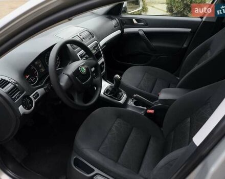 Бежевый Шкода Октавия, объемом двигателя 1.6 л и пробегом 218 тыс. км за 7300 $, фото 26 на Automoto.ua