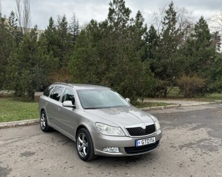 Бежевый Шкода Октавия, объемом двигателя 2 л и пробегом 250 тыс. км за 3950 $, фото 2 на Automoto.ua